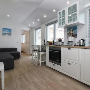  Apartman Korina & Dadi
